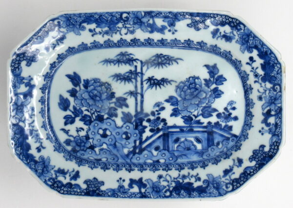 133. Superb Chinese Porcelain Small Platter Qianlong Period 1760