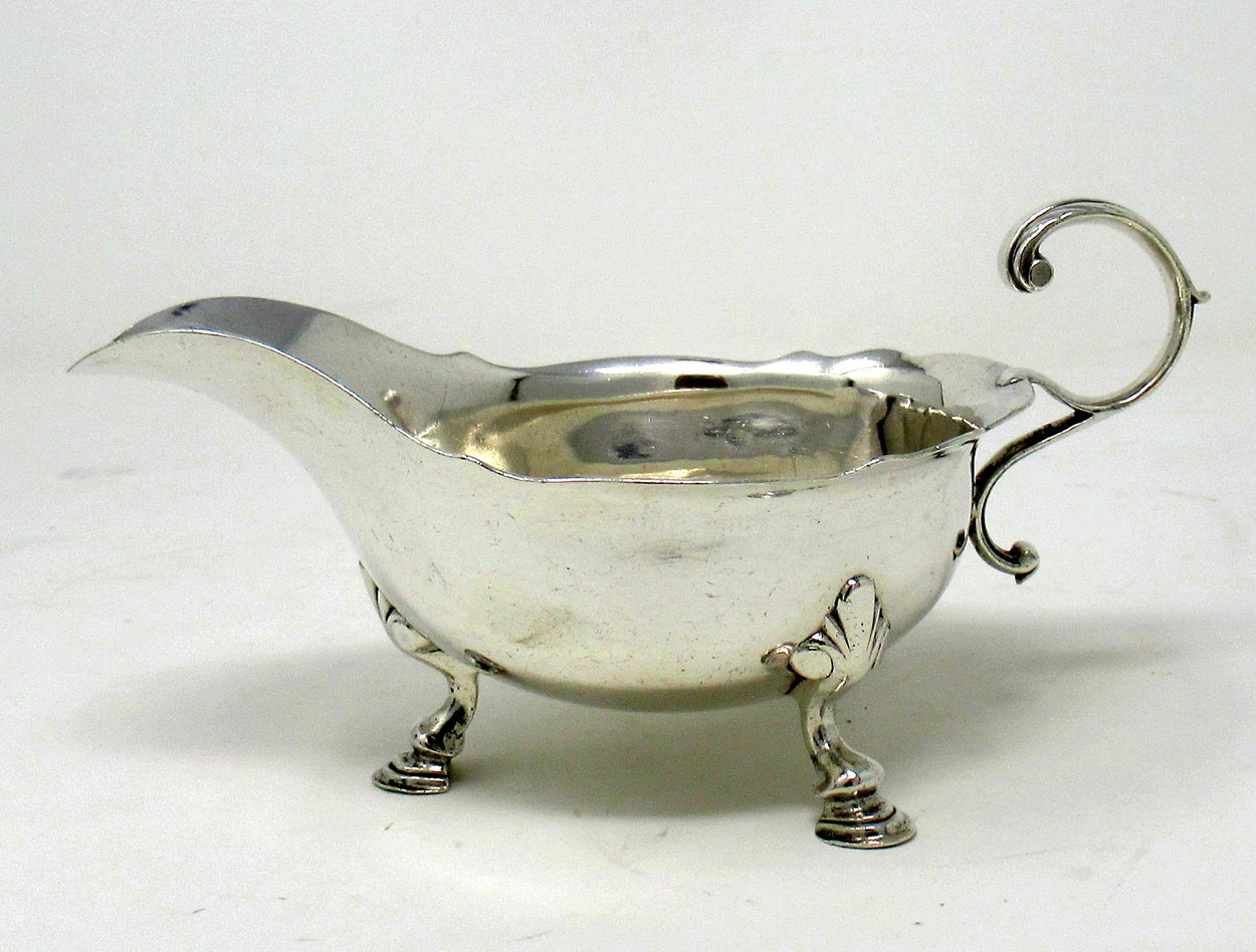 753. Rare Irish Georgian Dublin Silver Sauce Boat Circa 1755 Edward Raper 8.2.ozs - Image 2