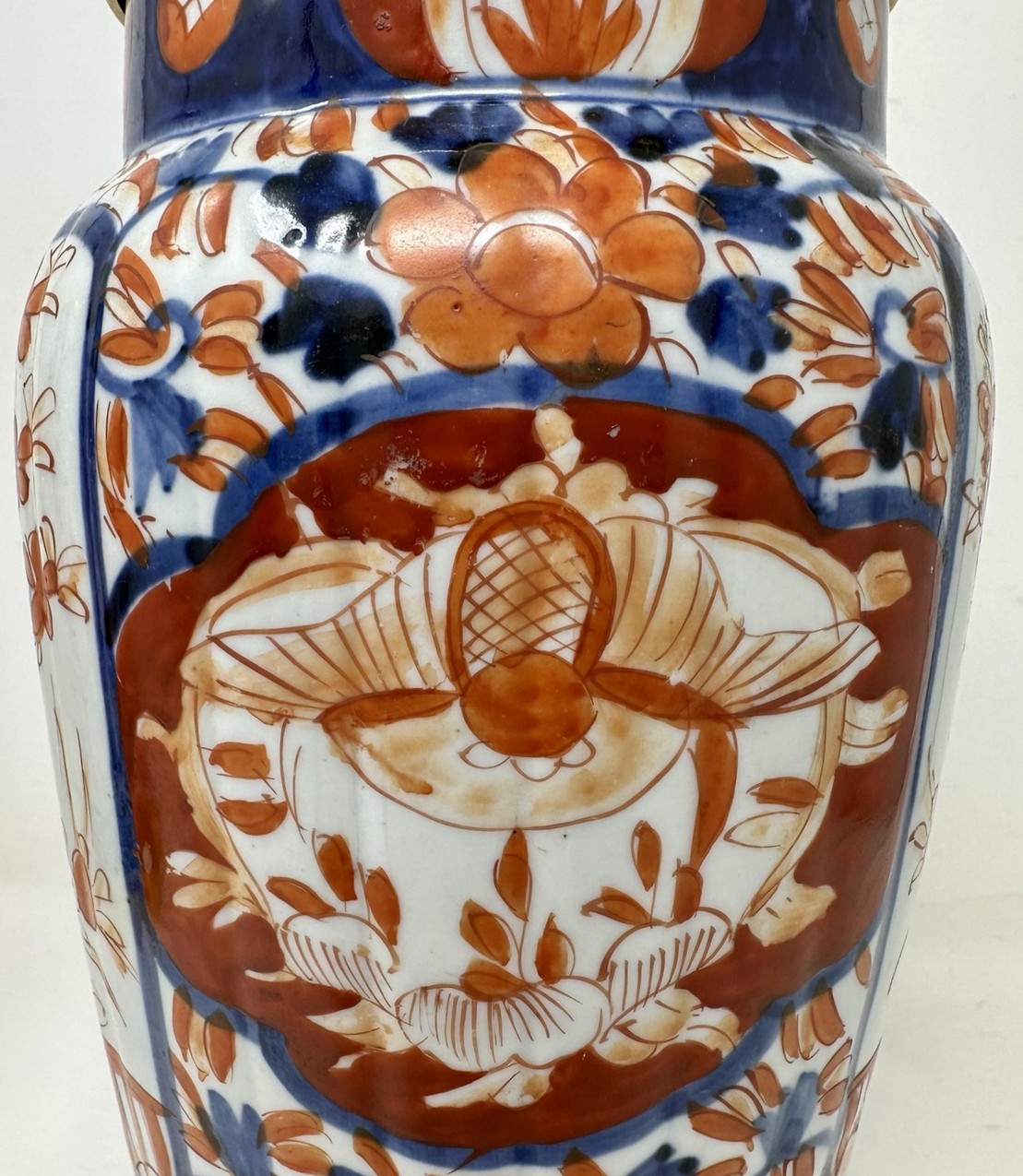 335. Antique Pair Japanese Chinese Imari Porcelain Ormolu Table Lamps Blue Red Gilt - Image 8