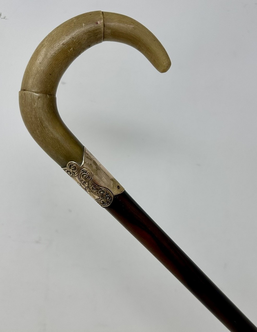324. Antique Vintage English Walking Stick Cane Wooden Gold Plated Cow Horn Handle - Image 6