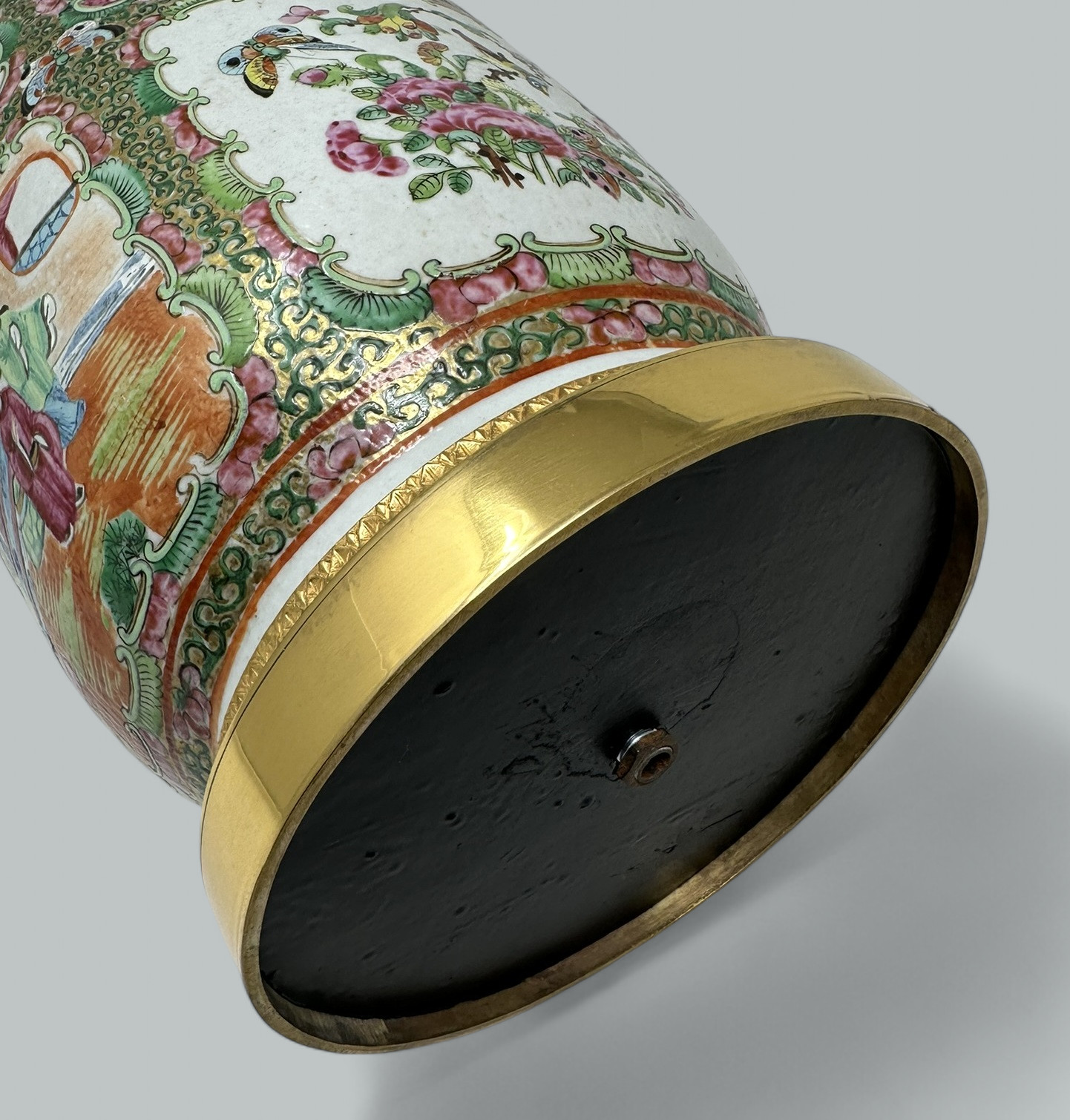 656. Antique Famille Rose Medalion Canton Cantonese Chinese Porcelain Ormolu Vase Urn - Image 10