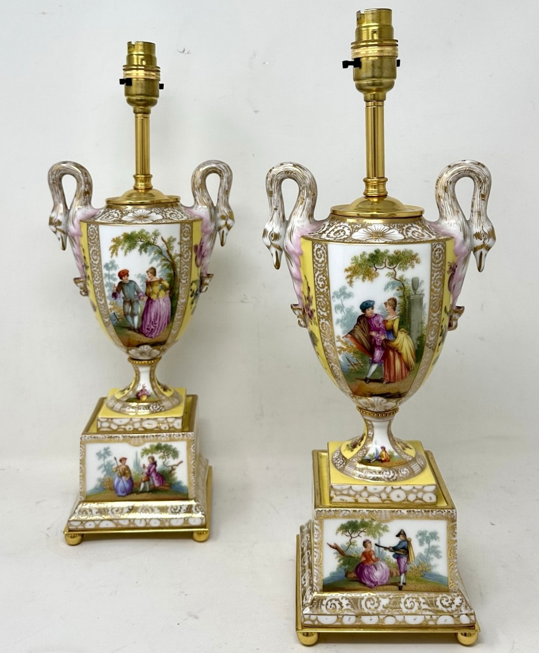 075. Antique Pair Austrian Royal Vienna Beehive Porcelain Gilt Mounted Table Lamps - Image 2
