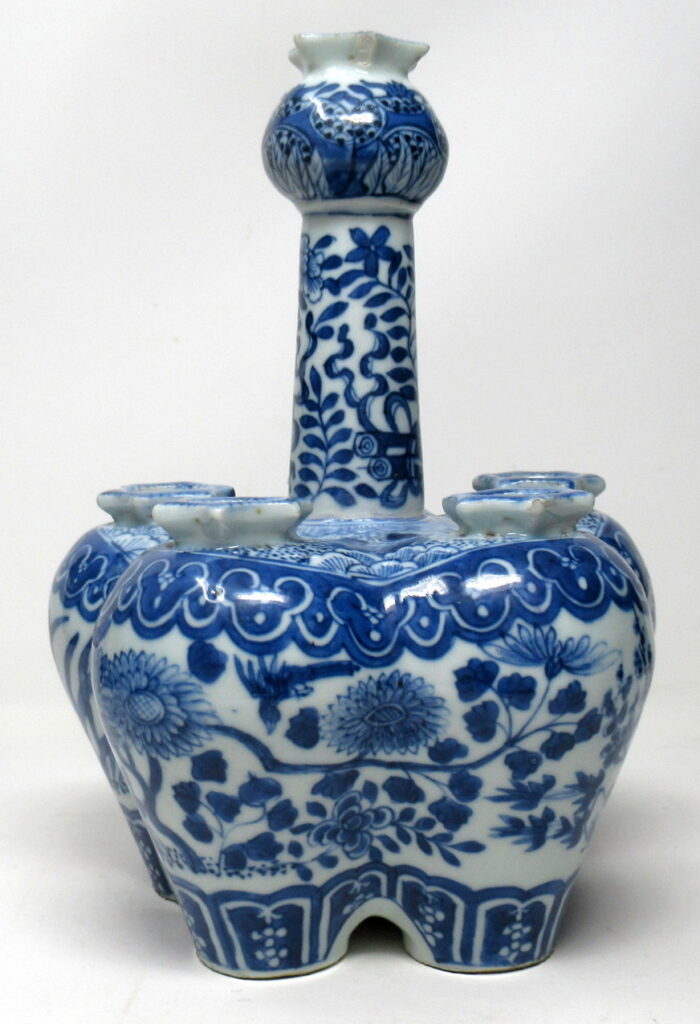 477. Chinese Blue White Export Tulip Bulb Holder Vase 19thCt