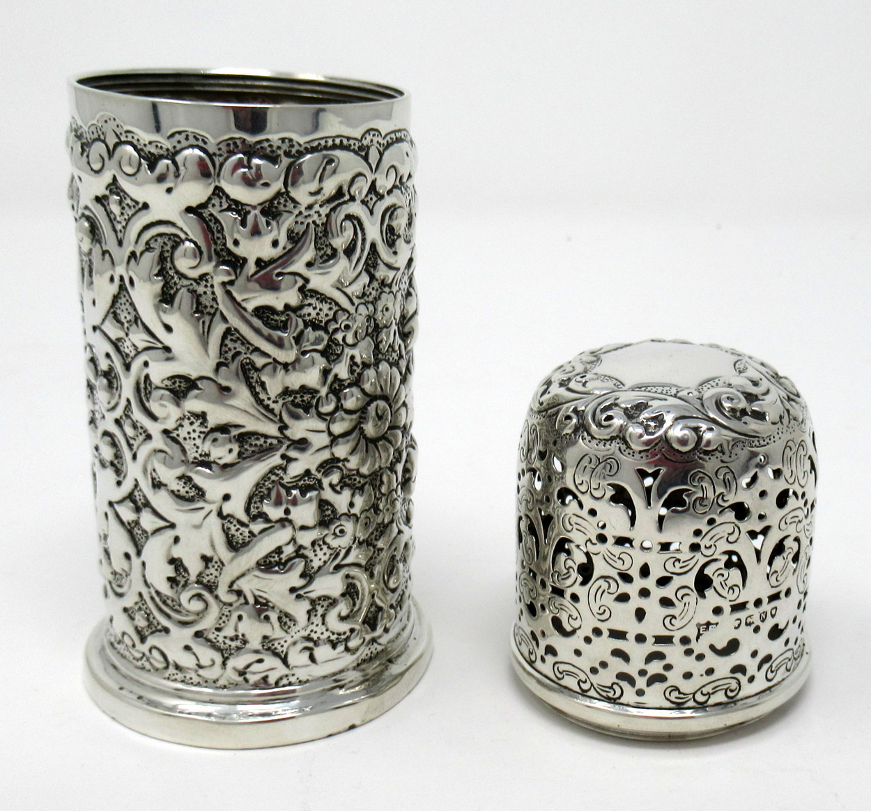 803. Sterling Silver Sugar Caster Shaker Horace Woodward 1888. 3.6ozs - Image 2