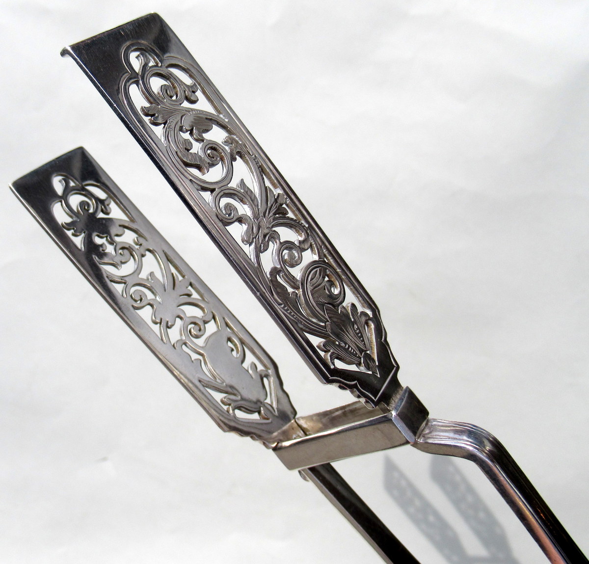 243. Superb Heavy Gauge Silver Asparagus Tongs William Hutton Sons London 1897 - Image 4