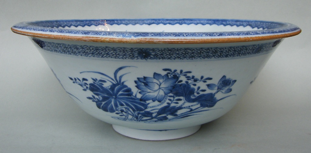 440. Rare Chinese Porcelain Chien Lung Basin 18th Ct - Image 7