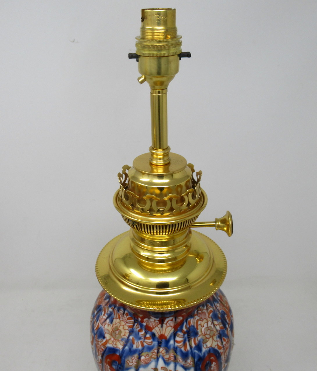 444. Antique Pair Japanese Chinese Imari Porcelain Ormolu Table Lamps Blue Red Gilt - Image 6