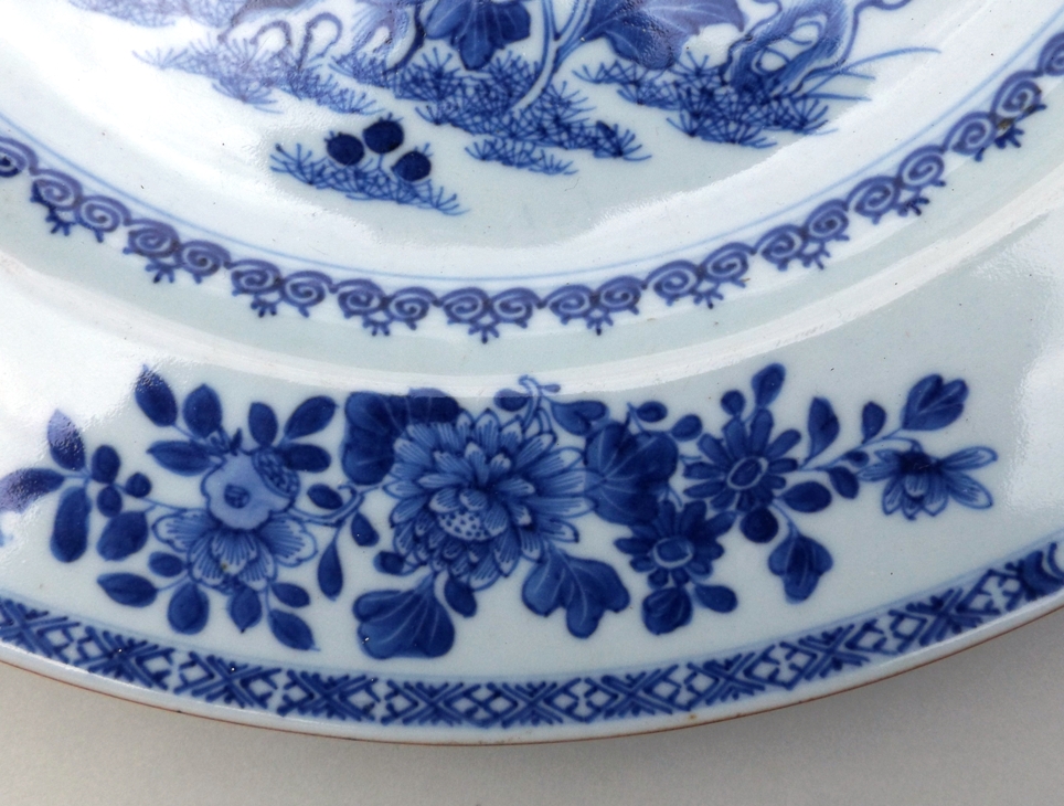 635. LARGE Chinese Blue White Charger 18th Century 14 inchs - Image 3