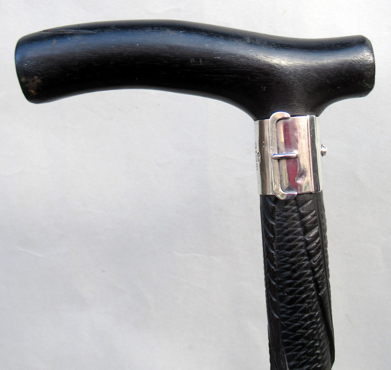 921. Fine Hand Carved Irish Bog Oak Walking Stick Silver Collar Hallmark 1900 - Image 3