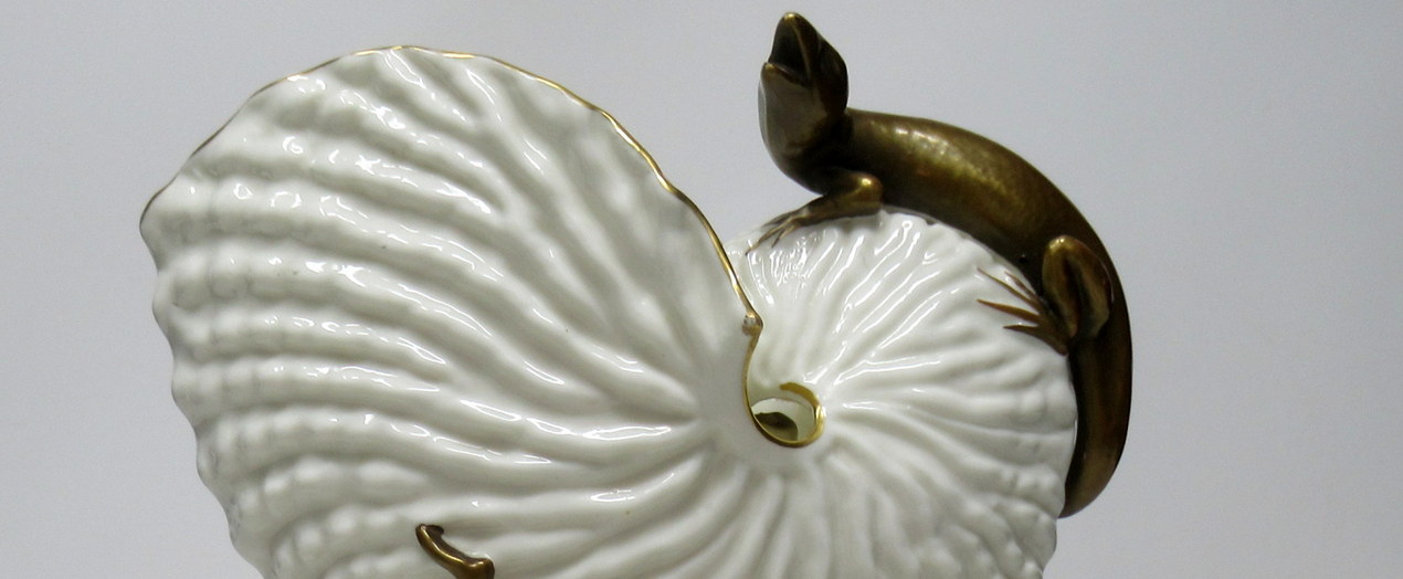 292. Fine Royal Worcester Porcelain Nautilus Shell Vase with Salamander Late 19th Ct - Image 8