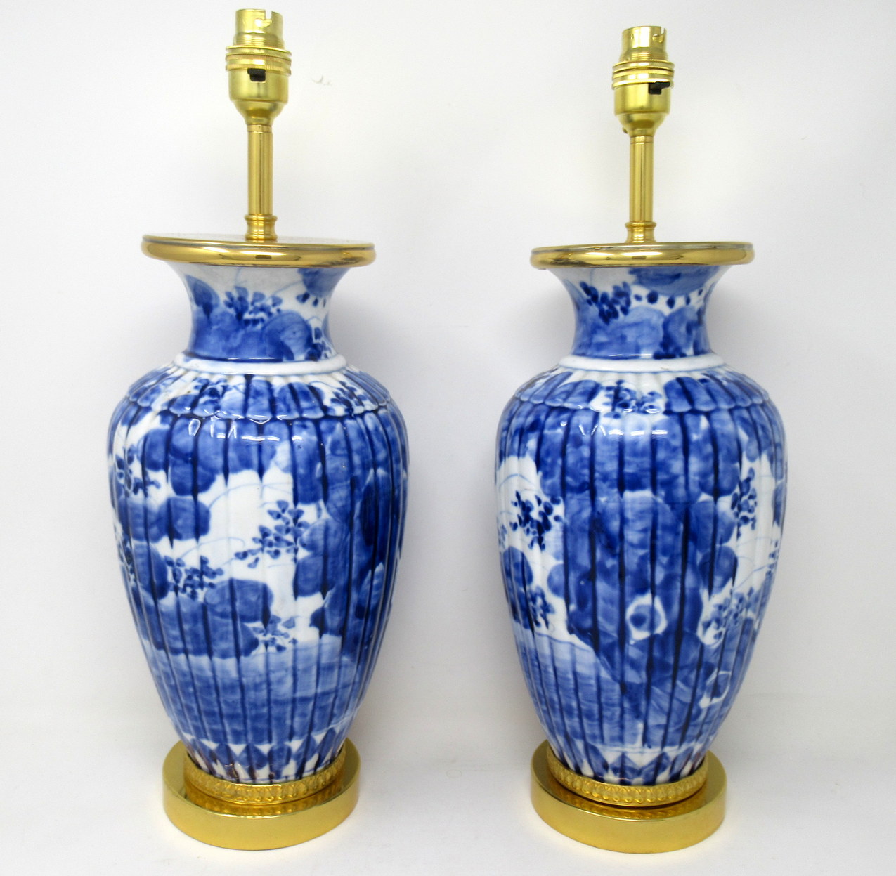 382. Antique Pair Blue and White Porcelain Ormolu Bronze Table Lamps Chinese European - Image 3