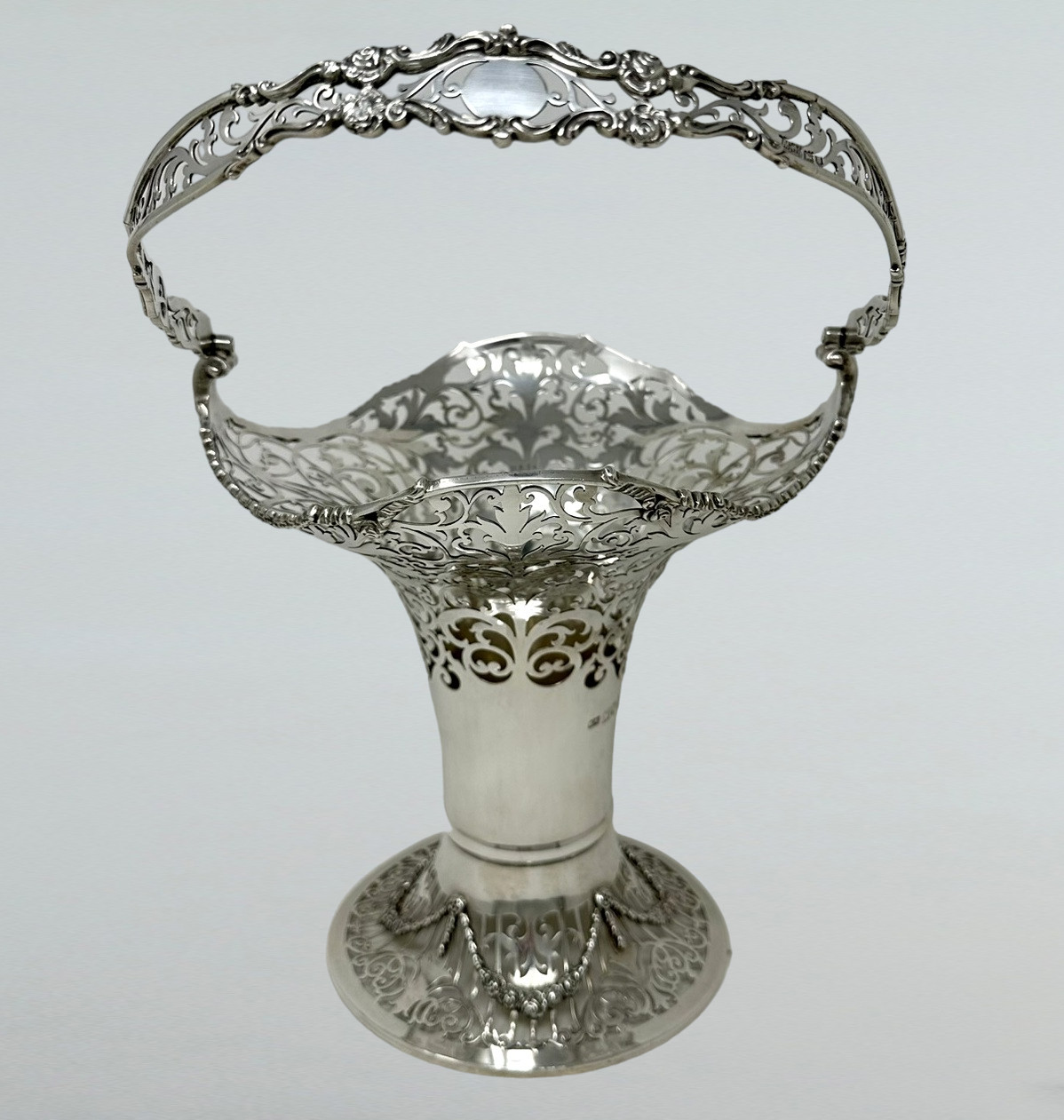 312. Antique English Sterling Silver Fruit Basket Bowl Centerpiece Mappin Webb 1913 - Image 4
