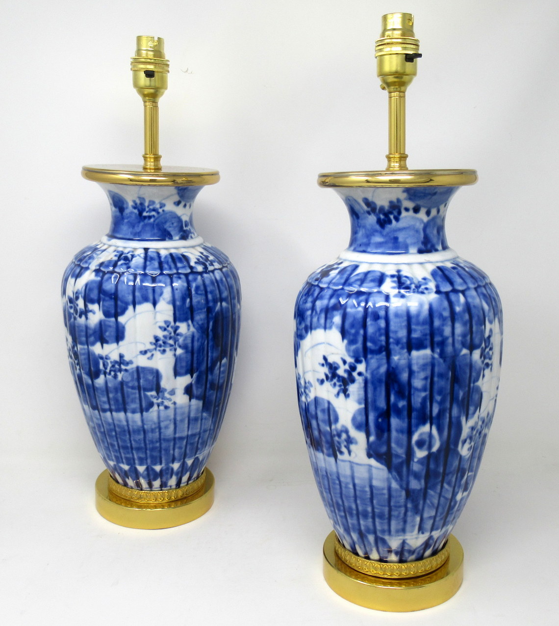 382. Antique Pair Blue and White Porcelain Ormolu Bronze Table Lamps Chinese European - Image 2