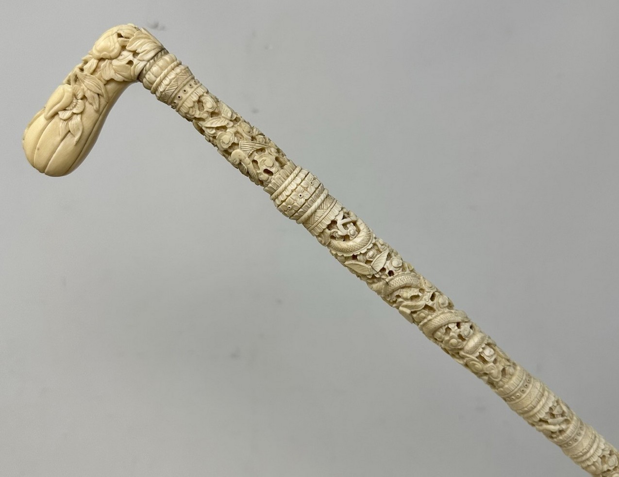 688. Antique Victorian Vintage Chinese Ivory Bovine Walking Stick Cane Carved Dragon - Image 2
