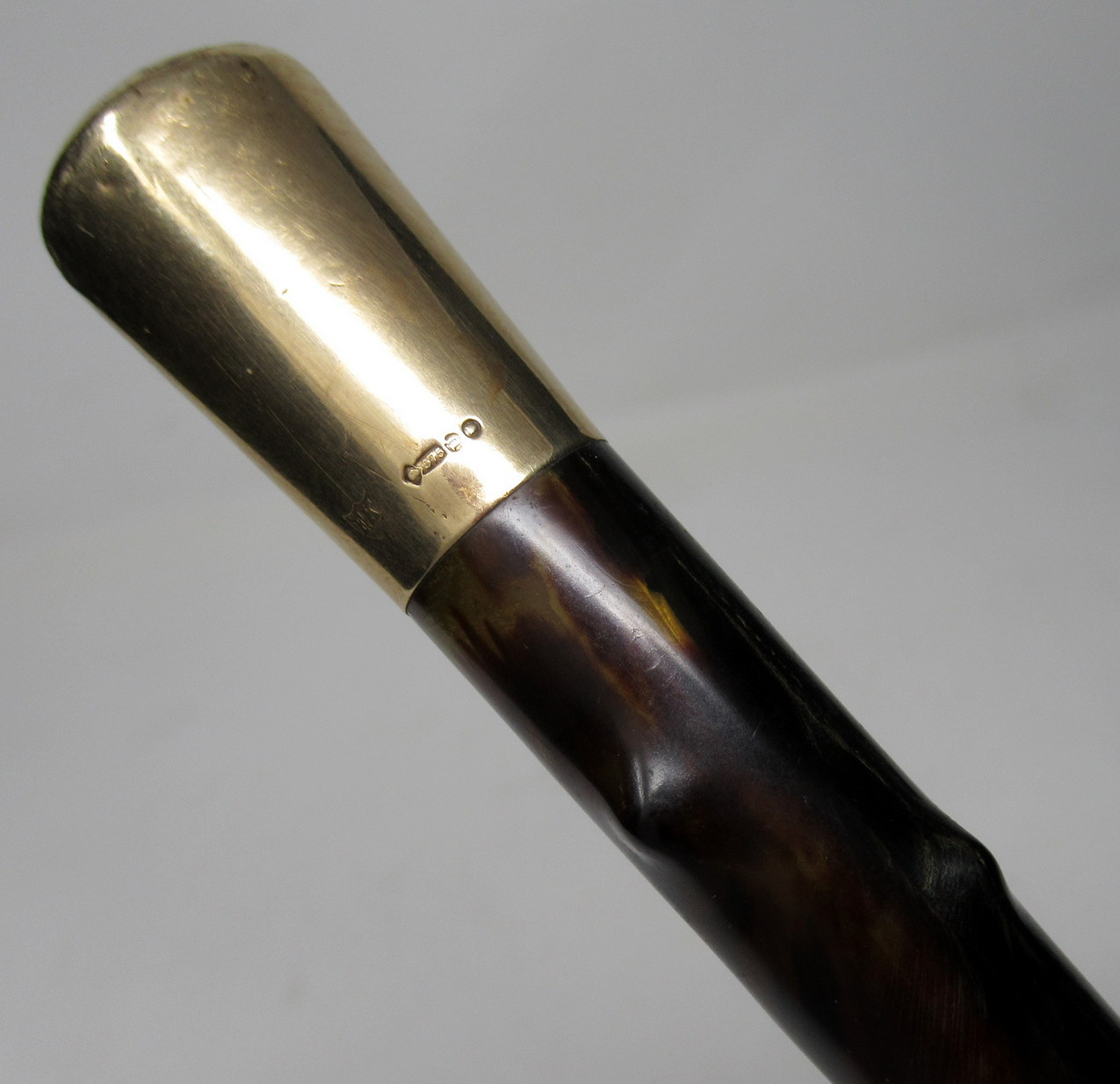 037. Rare Frank Alfred Walking Cane Carved Tortoiseshell Grip 9ct Gold London Hallmark 1905 - Image 5
