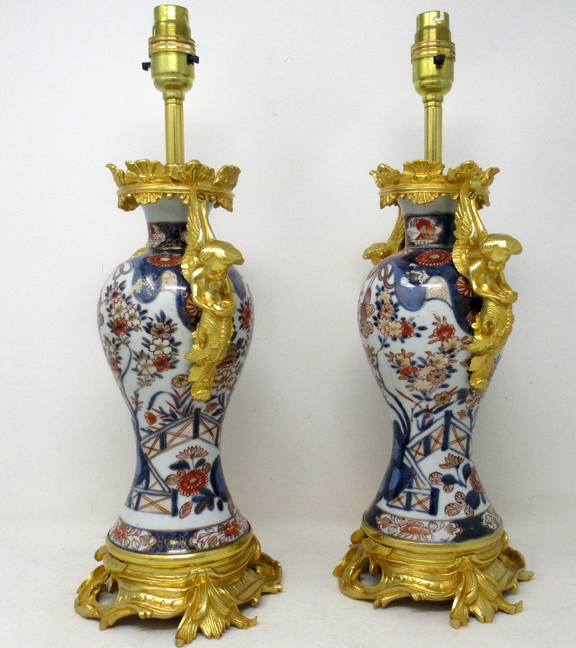 782. Antique Pair Japanese Chinese Imari Porcelain Ormolu Table Lamps Cherubs Gilt - Image 4