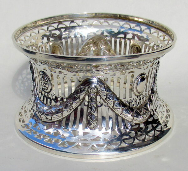 073. Fine Irish Style Silver Dish Ring Birmingham 1913 Williams Ltd. 8 ozs