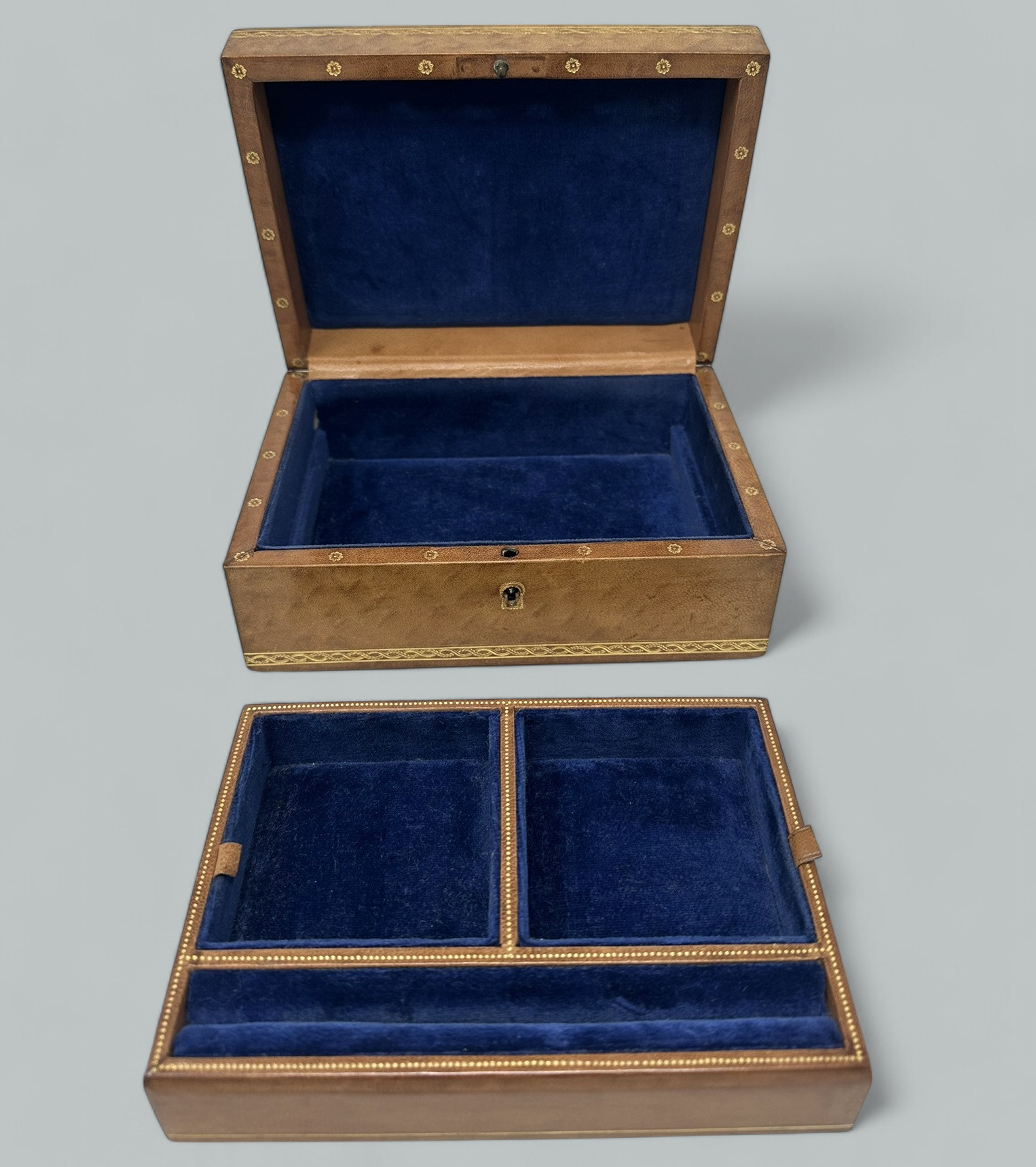 553. Antique Vintage Italian Lady's Gentleman's Faux Leather Gilt Jewelry Casket Box - Image 6