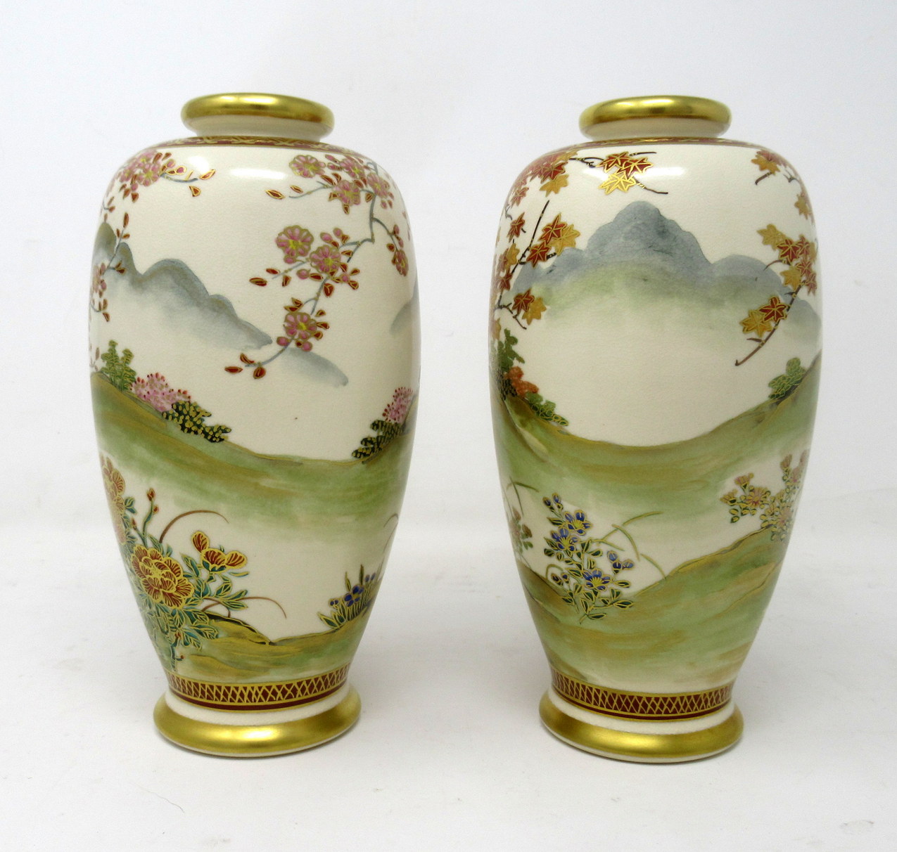 590. Antique Vintage Pair Japanese Hand Painted Gilt Vases Meiji Period - Image 4