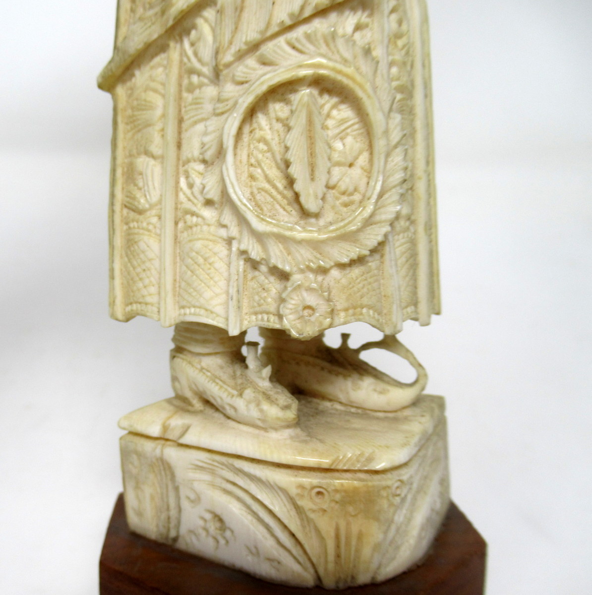 416. Antique Bone Figure of Indochina Male Dignitary Hardwood 19th Century Chinese - Image 9