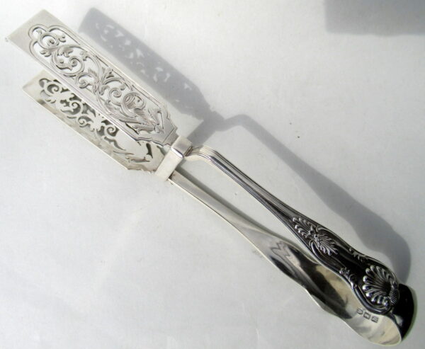 243. Superb Heavy Gauge Silver Asparagus Tongs William Hutton Sons London 1897