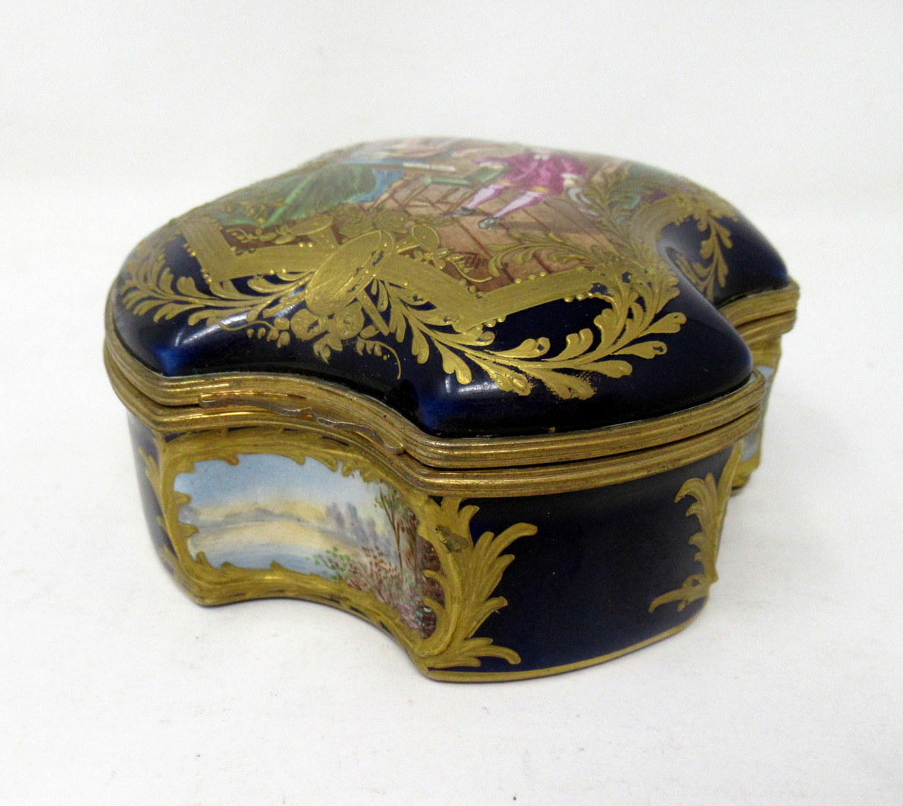 558. French Sevres Porcelain Hand Painted Jewellery Casket Ormolu Mounts 19th Century - Image 10