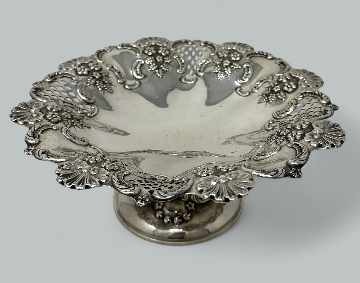 111. Antique Victorian English Silver Plated Tazza Compot Centerpiece Elkington and Co - Image 10