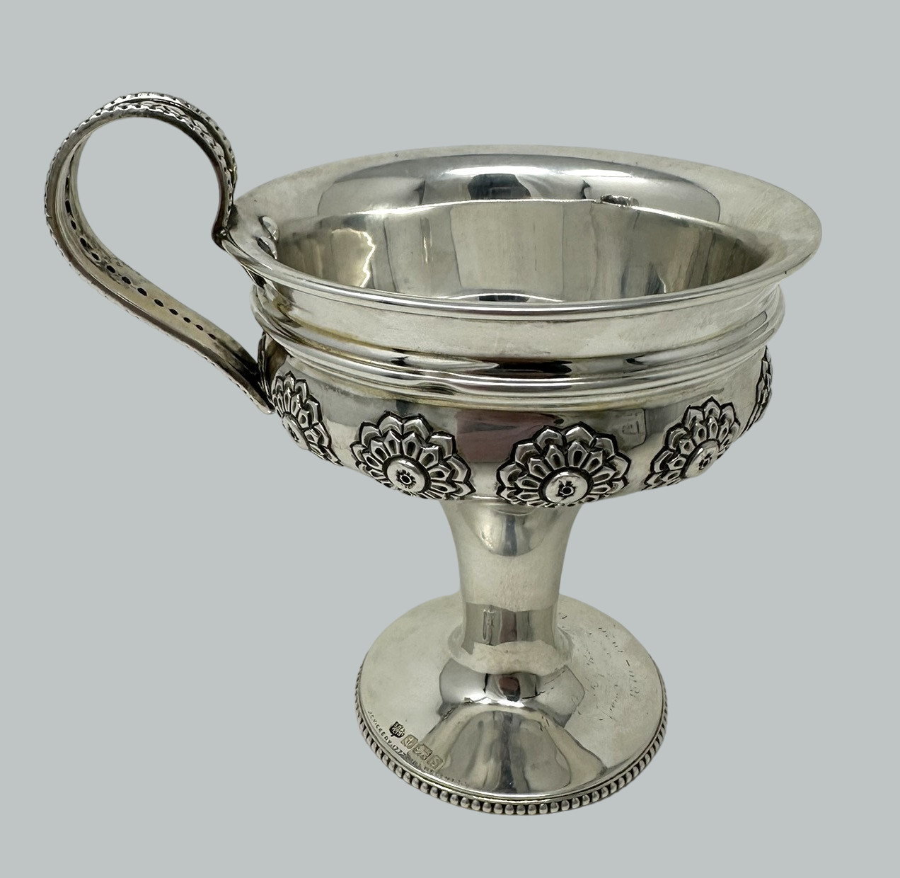 386. Antique English Sterling Silver Bowl Centerpiece Golden Goblet Troy Cup 1917 - Image 7
