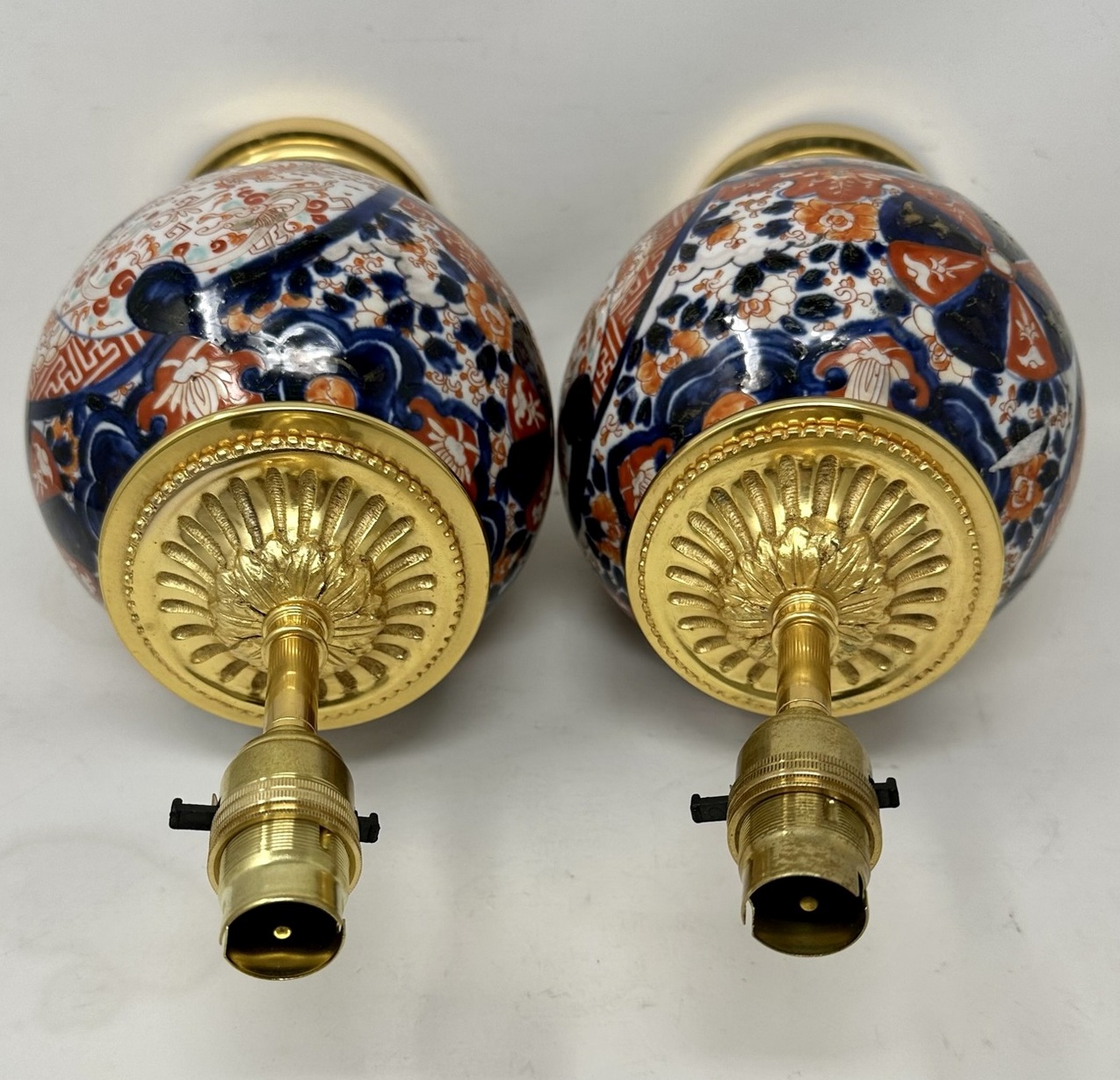 850. Antique Pair Japanese Chinese Imari Porcelain Ormolu Table Lamps Blue Red Gilt - Image 4