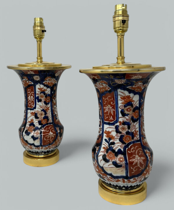 395. Antique Pair Japanese Chinese Imari Porcelain Ormolu Table Lamps Blue Red Gilt