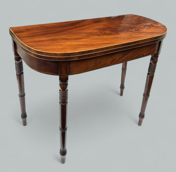 951. Antique English Georgian Mahogany Fold-Over Games Card Tea Side Table 19Ct