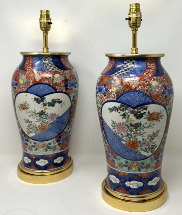 730. Antique Pair Japanese Chinese Imari Porcelain Ormolu Table Lamps Blue Red Gilt