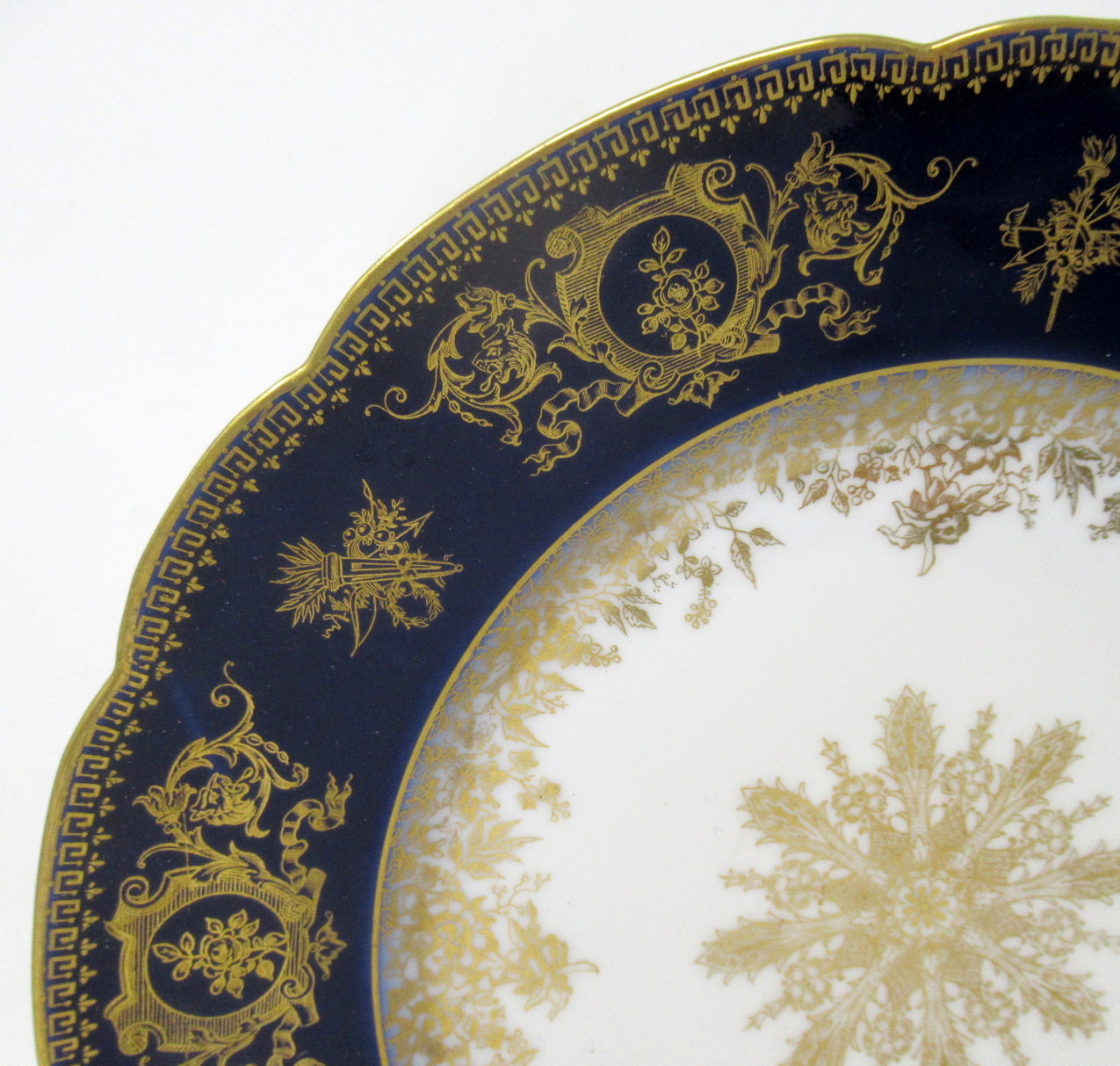 538. Set French Cobalt Blue Gilt Cabinet Plates Limoges France Charles Field Haviland - Image 5