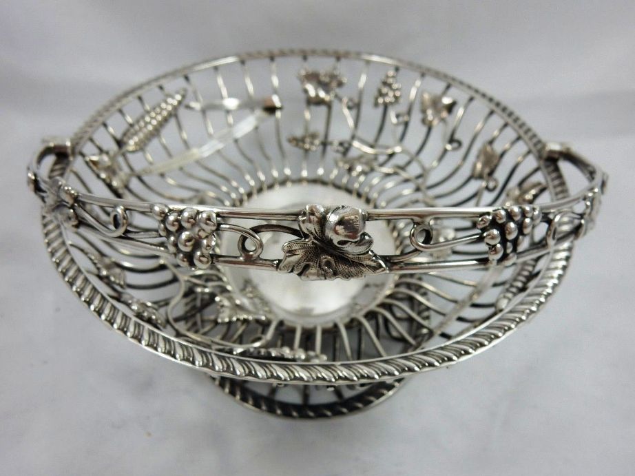 306. Fine Heavy Gauge Sterling Silver Fruit Basket Martin Hall Sheffield 1906 - Image 2