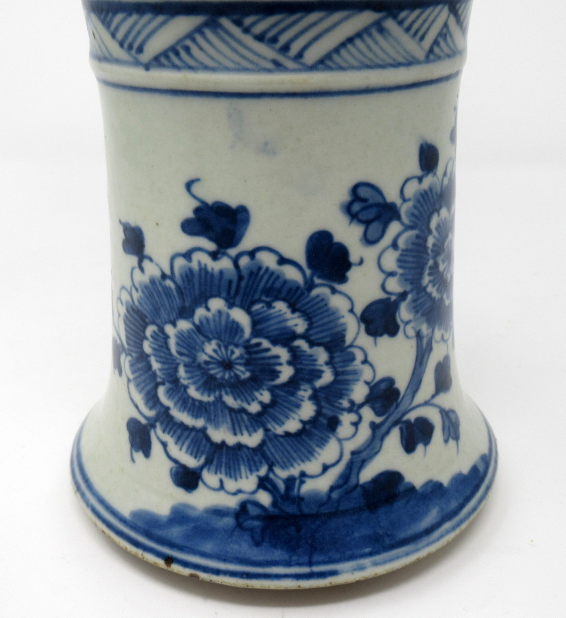 398. Fine Pair Chinese Export Hand Painted Vases 19thCt - Image 6