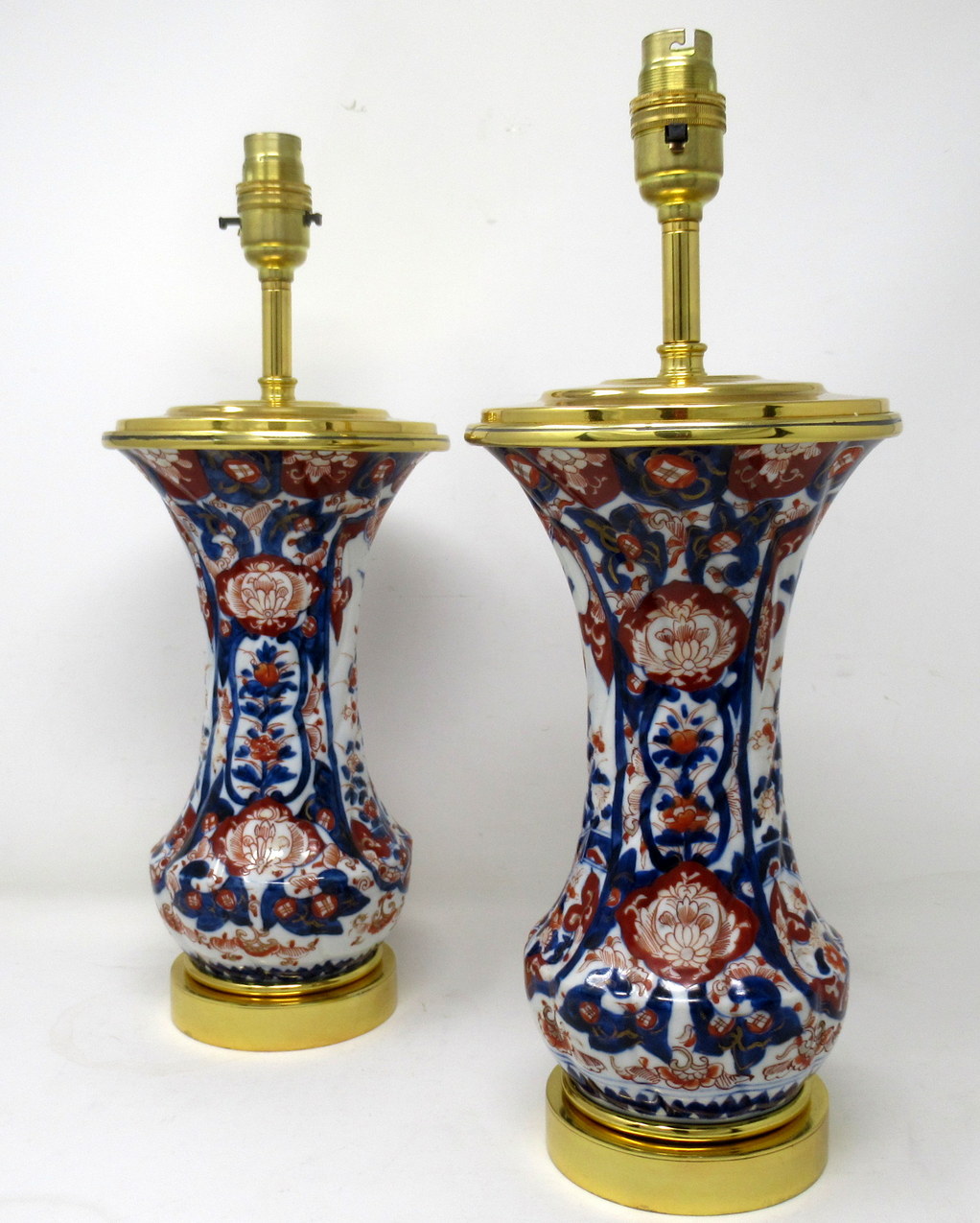 662. Antique Pair Japanese Chinese Imari Porcelain Ormolu Table Lamps Blue Red Gilt - Image 2