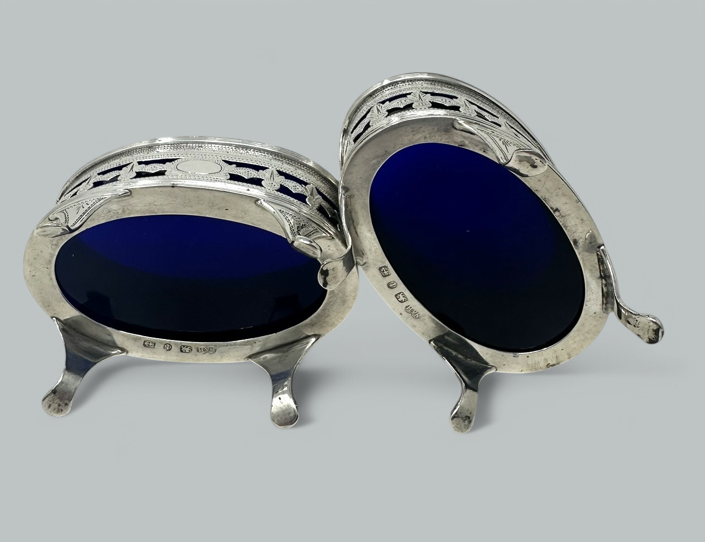 239. Antique Georgian Sterling Silver Set Pair Salts Glass Liners 1883 Nathan Hayes - Image 5