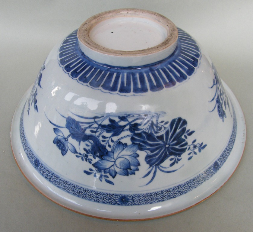 440. Rare Chinese Porcelain Chien Lung Basin 18th Ct - Image 3