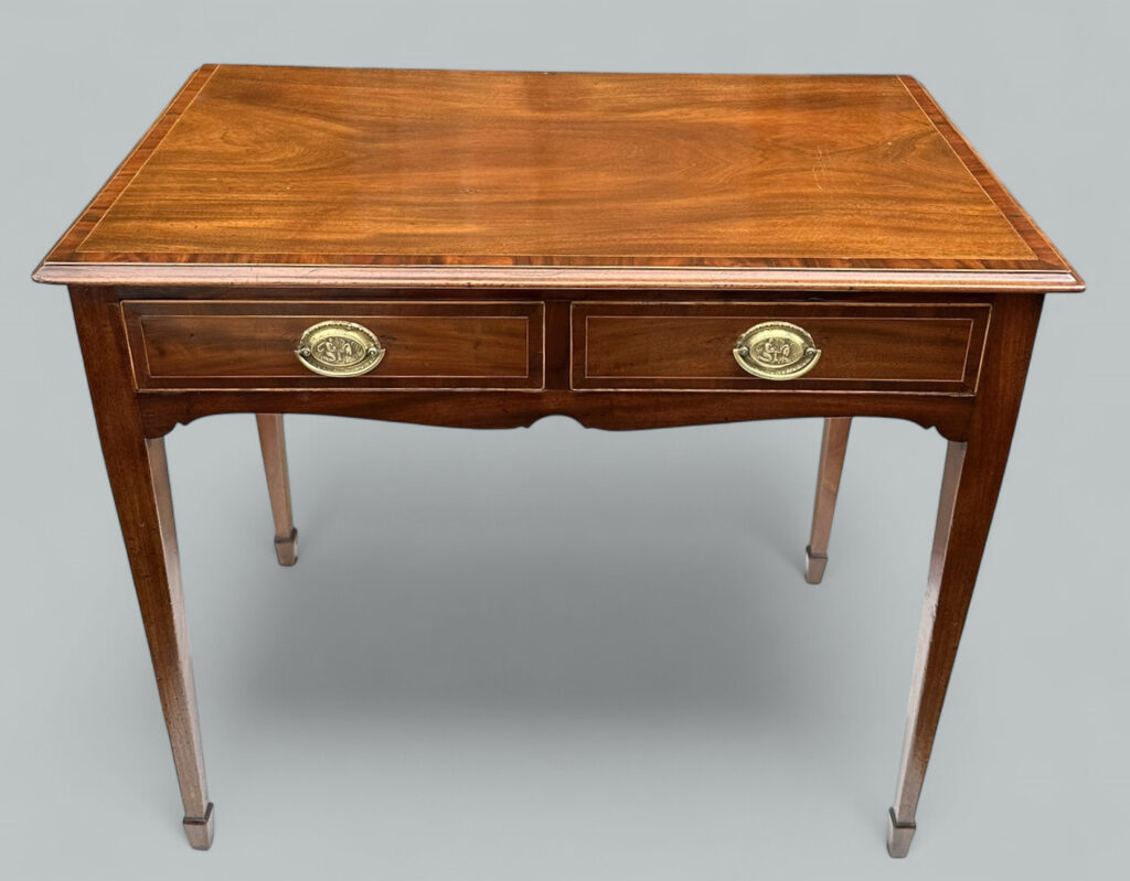 413. Antique English Georgian Mahogany Lady's Writing Desk Occasional Side Table 19Ct