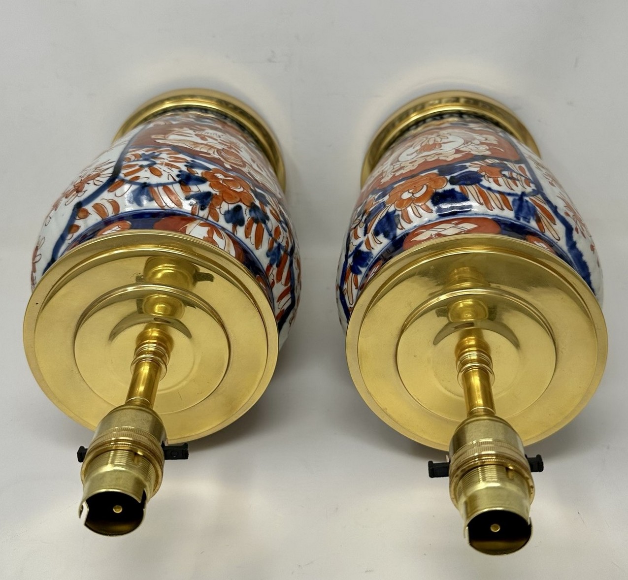 335. Antique Pair Japanese Chinese Imari Porcelain Ormolu Table Lamps Blue Red Gilt - Image 5