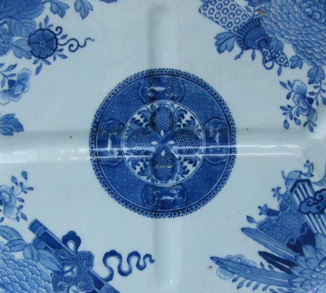 989. Rare Chinese Porcelain Fitzhugh Pattern Meat Platter 18th Ct - Image 3