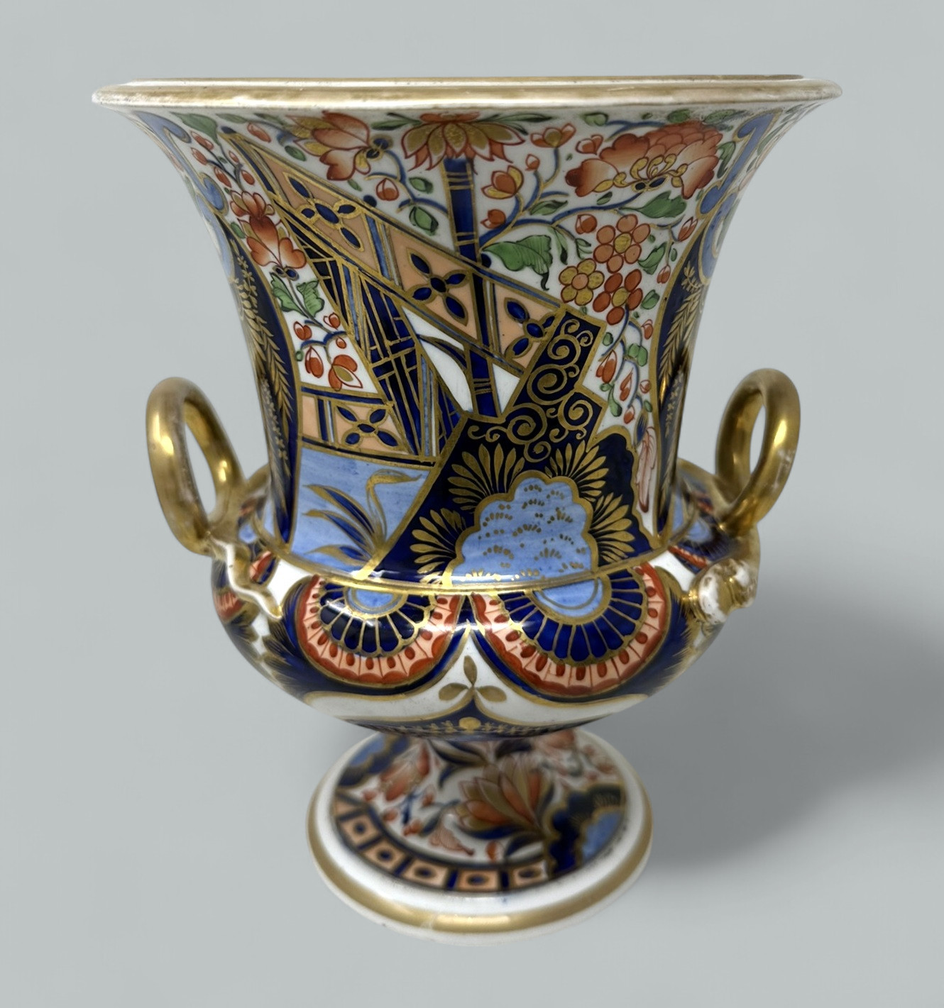 377. Antique English Crown Derby Campana Porcelain Urn Vase Centerpiece Imari Patern - Image 5