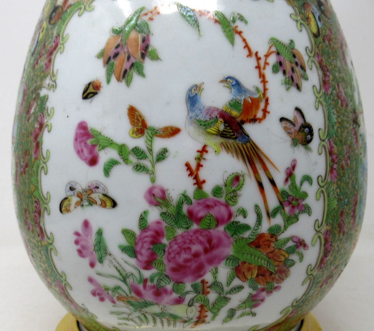 759. Antique Famille Rose Medallion Canton Cantonese Ormolu Chinese Table Lamps Pair - Image 6