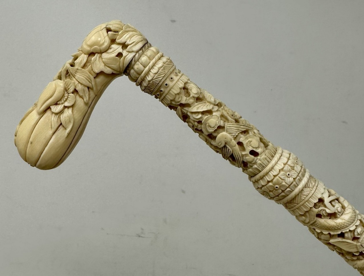 688. Antique Victorian Vintage Chinese Ivory Bovine Walking Stick Cane Carved Dragon - Image 6