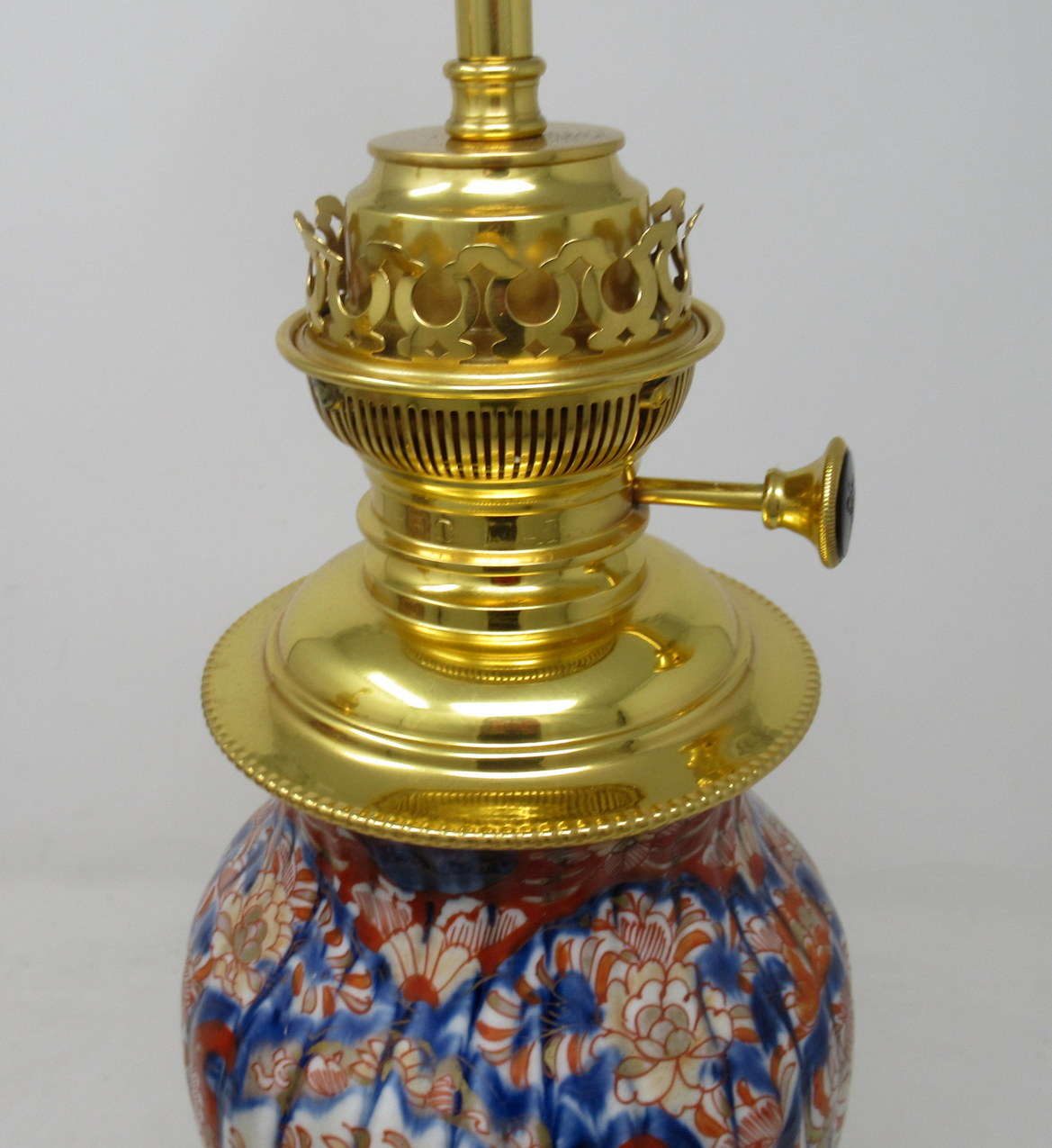 444. Antique Pair Japanese Chinese Imari Porcelain Ormolu Table Lamps Blue Red Gilt - Image 7