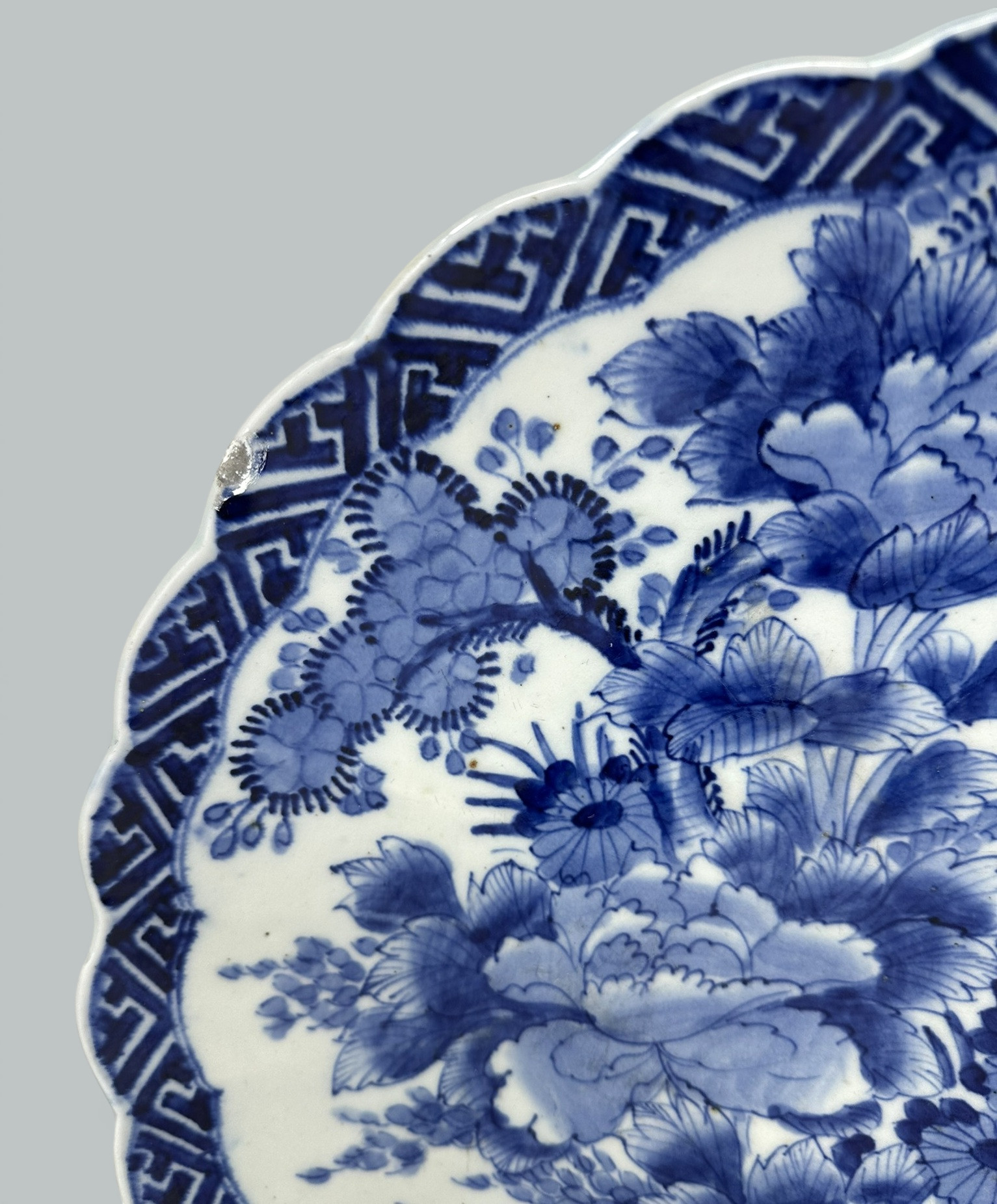 876. Antique Chinese Japanese Blue White Floral Charger Wall Cabinet Plate Meiji 19Ct - Image 6