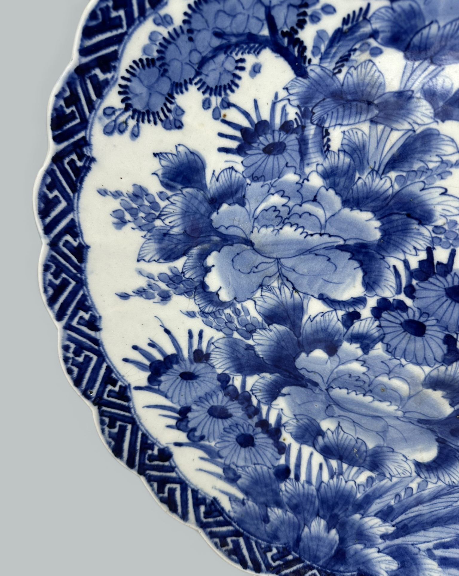 876. Antique Chinese Japanese Blue White Floral Charger Wall Cabinet Plate Meiji 19Ct - Image 7