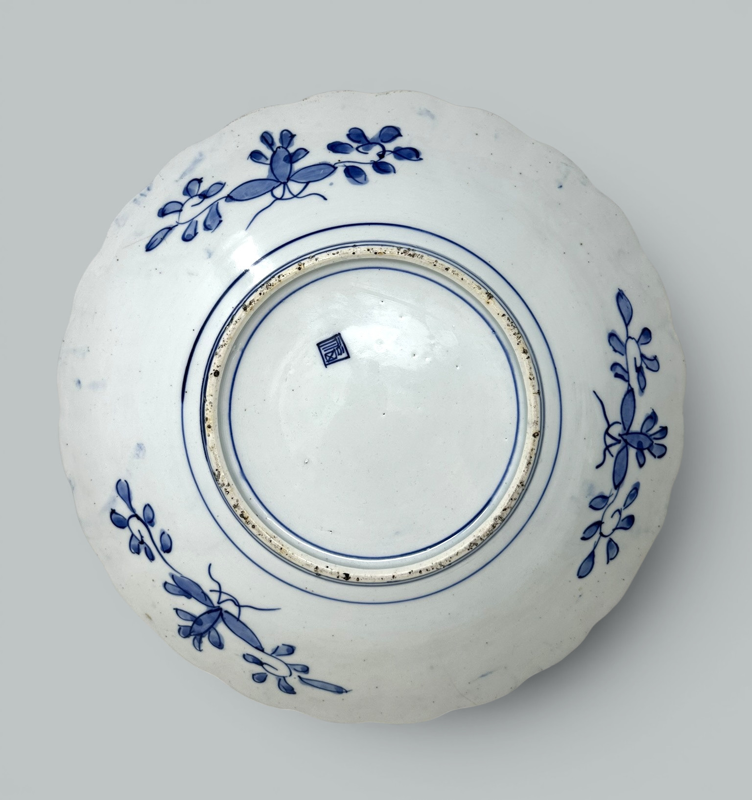 876. Antique Chinese Japanese Blue White Floral Charger Wall Cabinet Plate Meiji 19Ct - Image 9