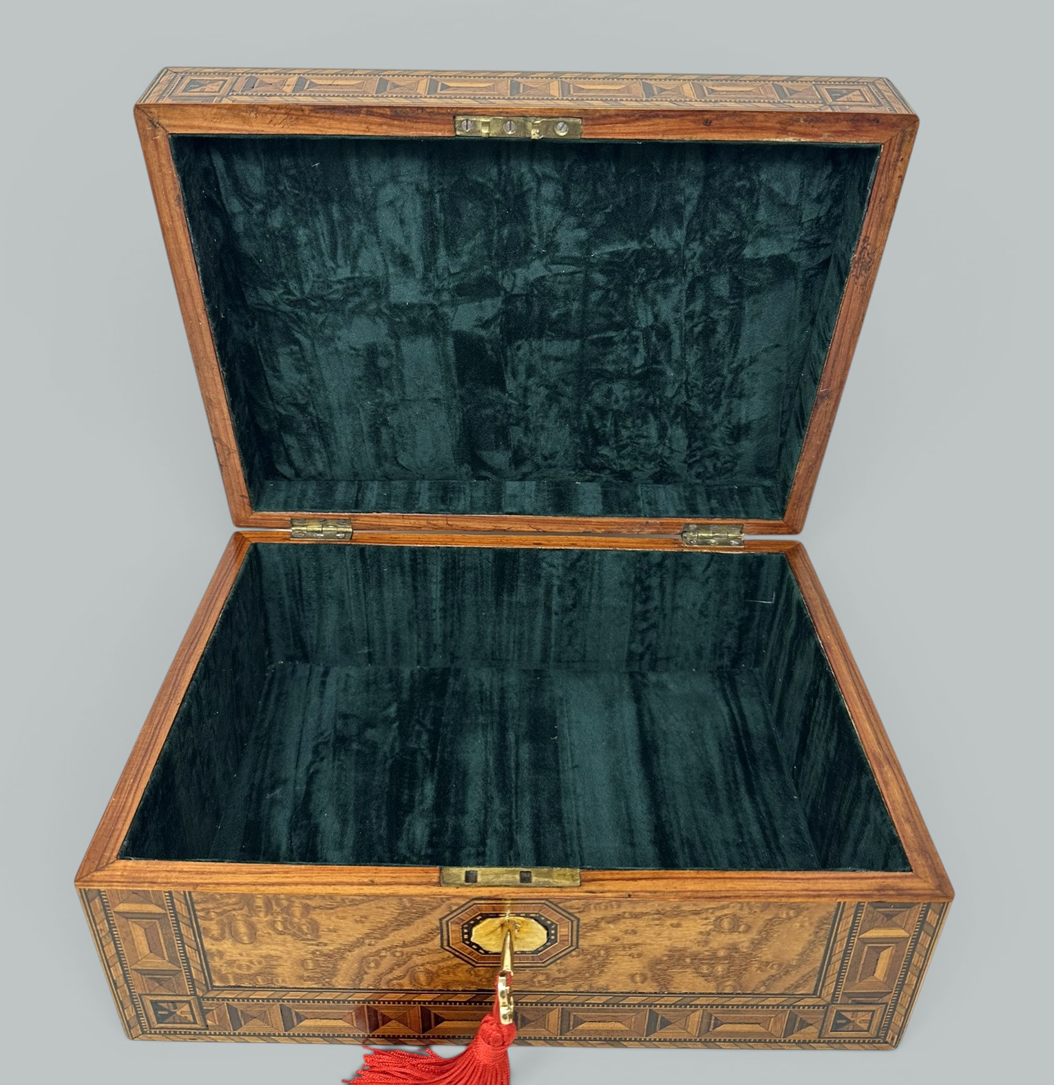 134. Antique Vintage English Burl Walnut Wooden Marquetry Victorian Jewelry Box 19Ct - Image 5