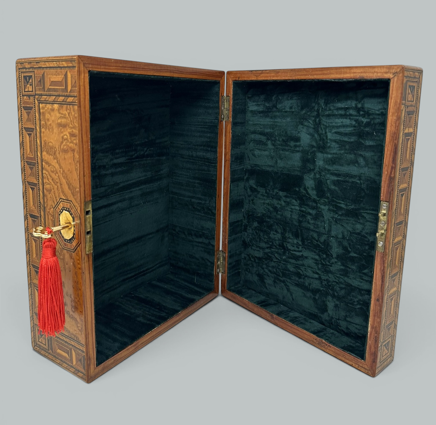 134. Antique Vintage English Burl Walnut Wooden Marquetry Victorian Jewelry Box 19Ct - Image 6